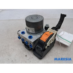 Peugeot - 5008 - ABS pump