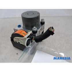 Peugeot - 5008 - ABS pump