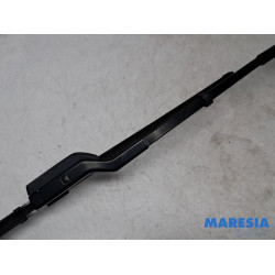 Peugeot - 5008 - Front wiper arm