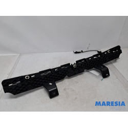 Peugeot - 5008 - Rear bumper bracket central
