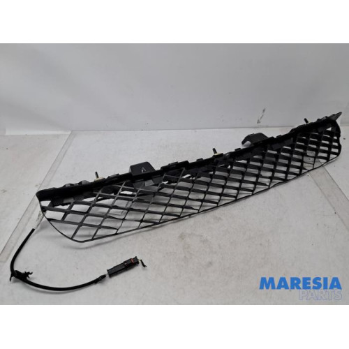 Peugeot - 5008 - Rear bumper bracket central