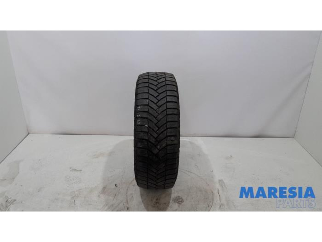 Renault - Master - Tyre