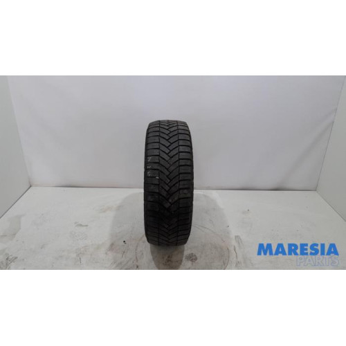 Renault - Master - Tyre