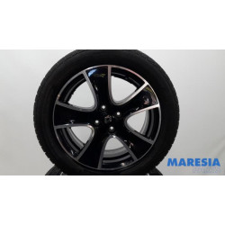Renault - Clio - Sportvelgenset + banden
