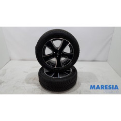 Renault - Clio - Sportvelgenset + banden