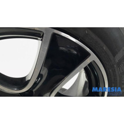 Renault - Clio - Sportvelgenset + banden