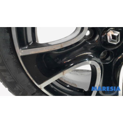 Renault - Clio - Sportvelgenset + banden