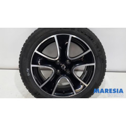 Renault - Clio - Sportvelgenset + banden