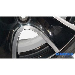 Renault - Clio - Sportvelgenset + banden