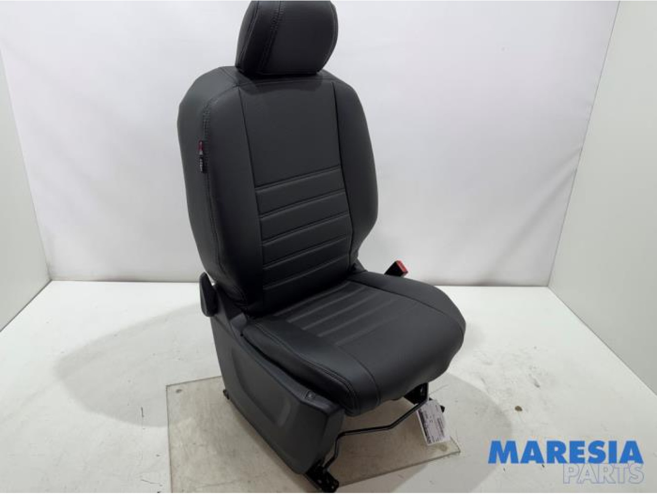 Opel - Combo - Seat, right