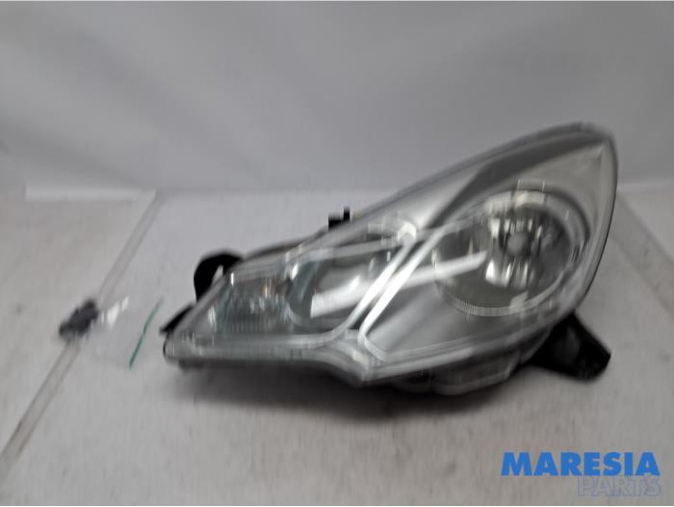Citroen - DS3 - Headlight, left