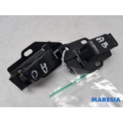Citroen - Jumpy - Tailgate lock mechanism