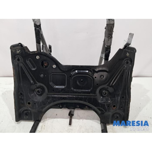 Opel - Vivaro - Subframe