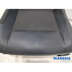 Opel - Vivaro - Seat, left