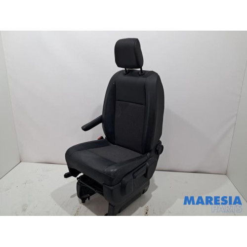 Opel - Vivaro - Stoel links