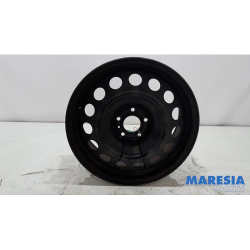 Opel - Vivaro - Wheel