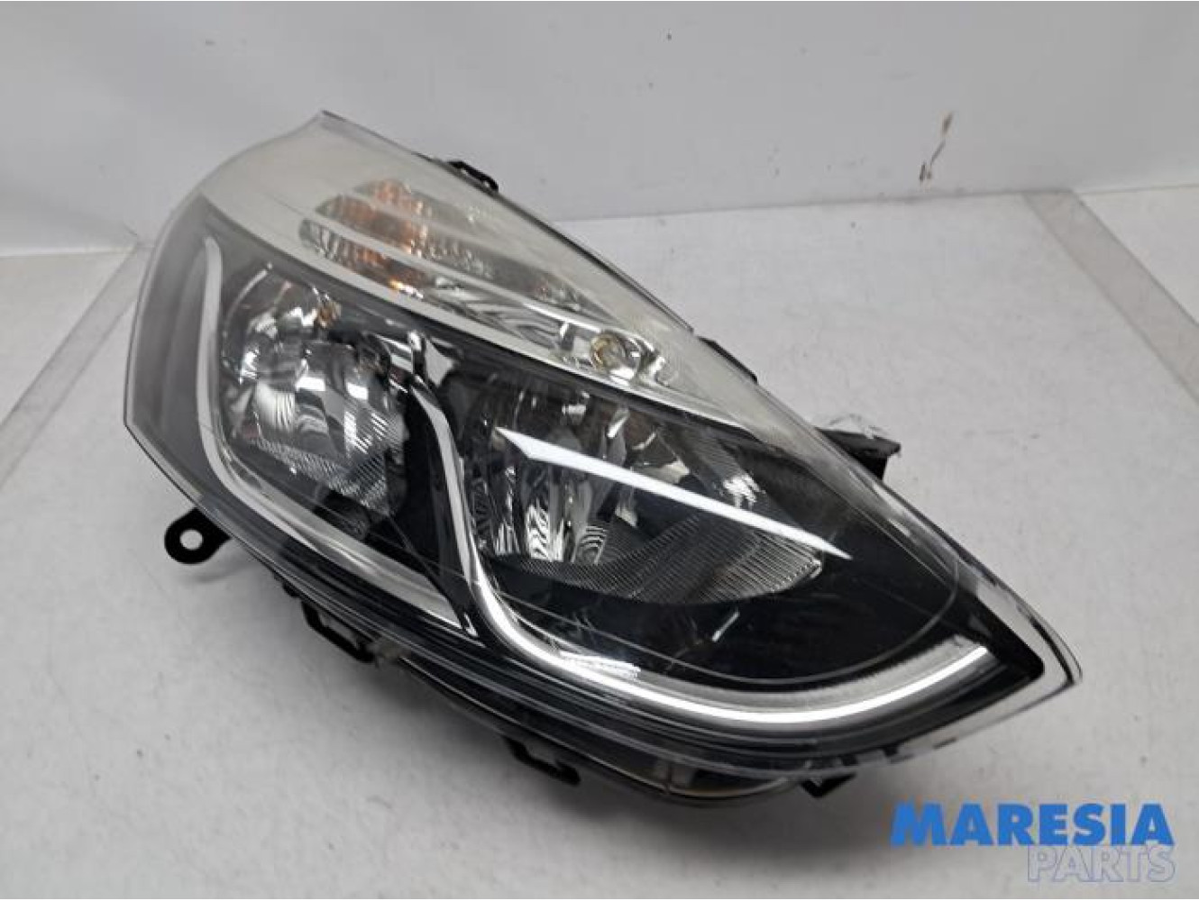 Renault - Clio - Phare droit