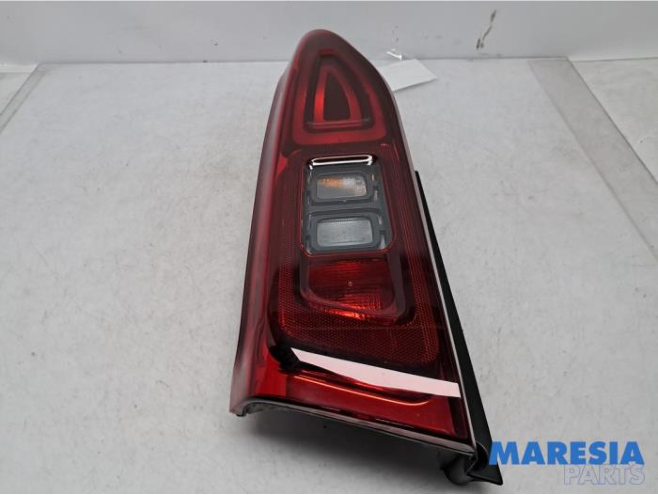 Opel - Combo - Achterlicht links