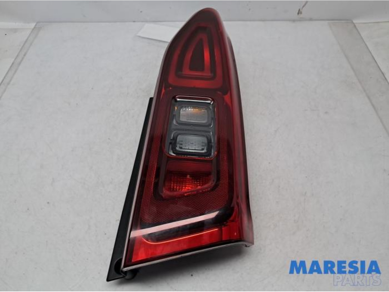 Opel - Combo - Achterlicht rechts