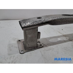 Opel - Vivaro - Bumperframe achter