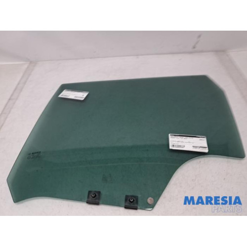 Renault - Clio - Rear door window 4-door, left