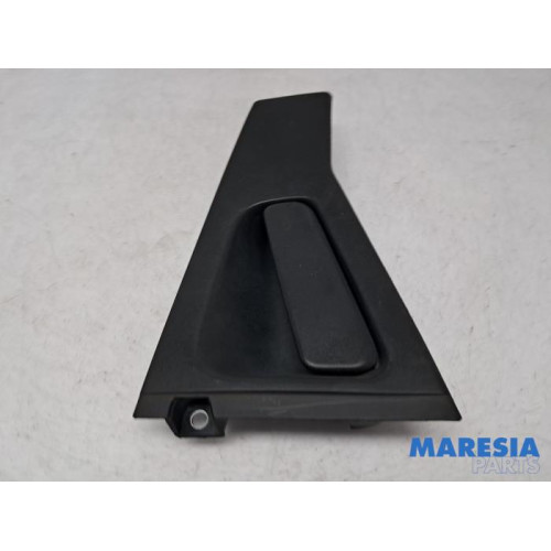 Renault - Clio - Rear door handle 4-door, right