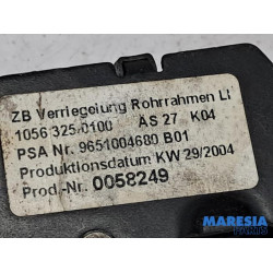 Peugeot - 307 - Cabriodach Verriegelung