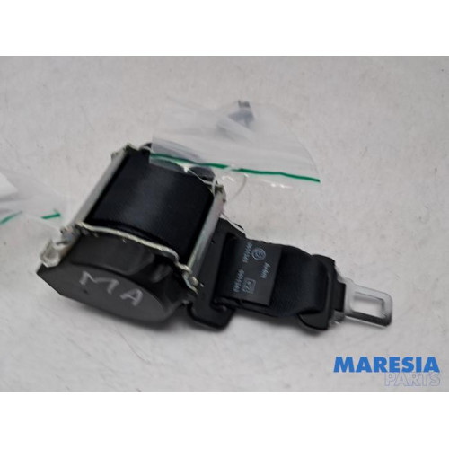 Renault - Clio - Rear seatbelt, centre
