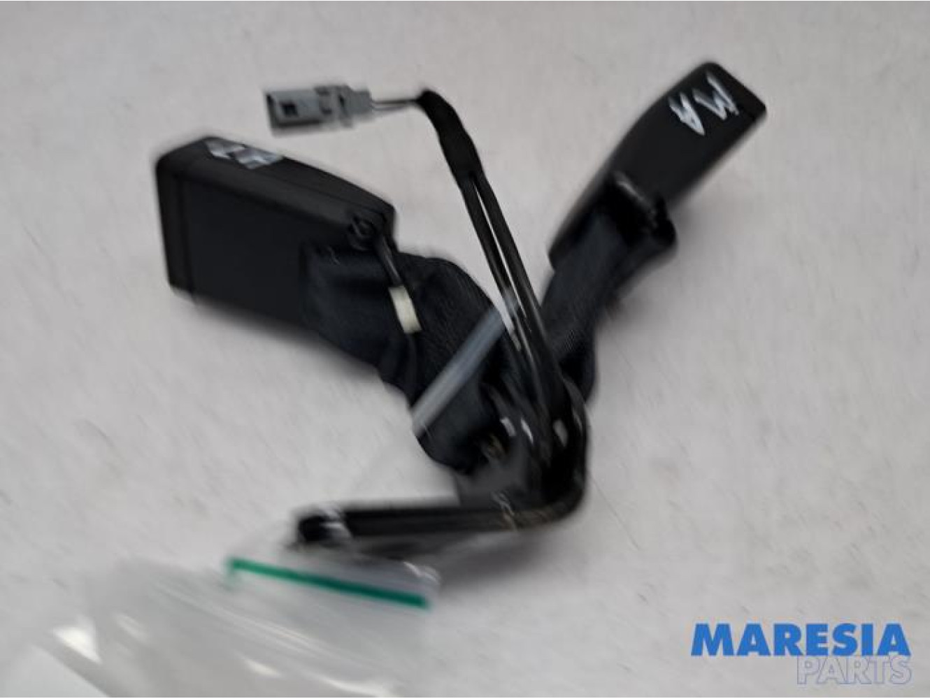 Renault - Clio - Rear seatbelt buckle, left