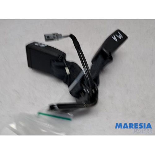 Renault - Clio - Rear seatbelt buckle, left