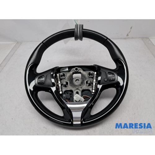 Renault - Clio - Steering wheel
