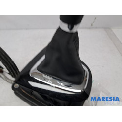 Renault - Clio - Gear stick