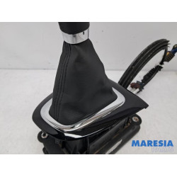 Renault - Clio - Gear stick