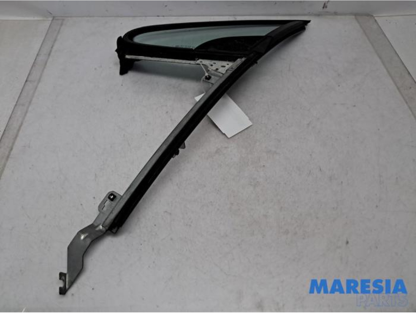 Peugeot - 307 - Vitre triangulaire avant gauche
