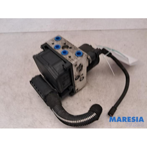 Peugeot - 307 - ABS pump