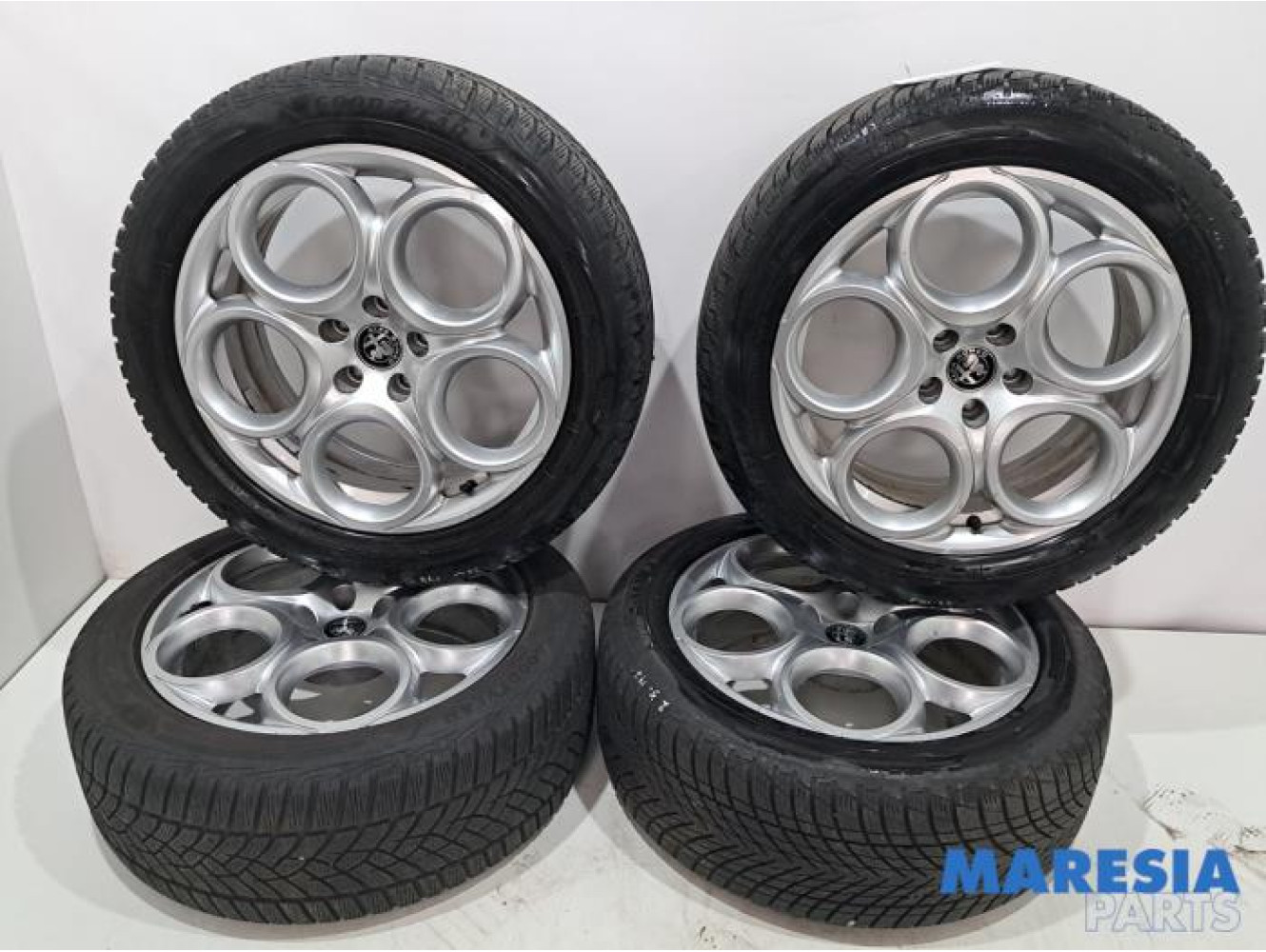Alfa Romeo - Tonale - Sportvelgenset + banden