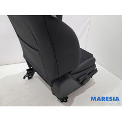 Alfa Romeo - Tonale - Seat, right
