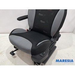 Fiat - 500L - Sitz links