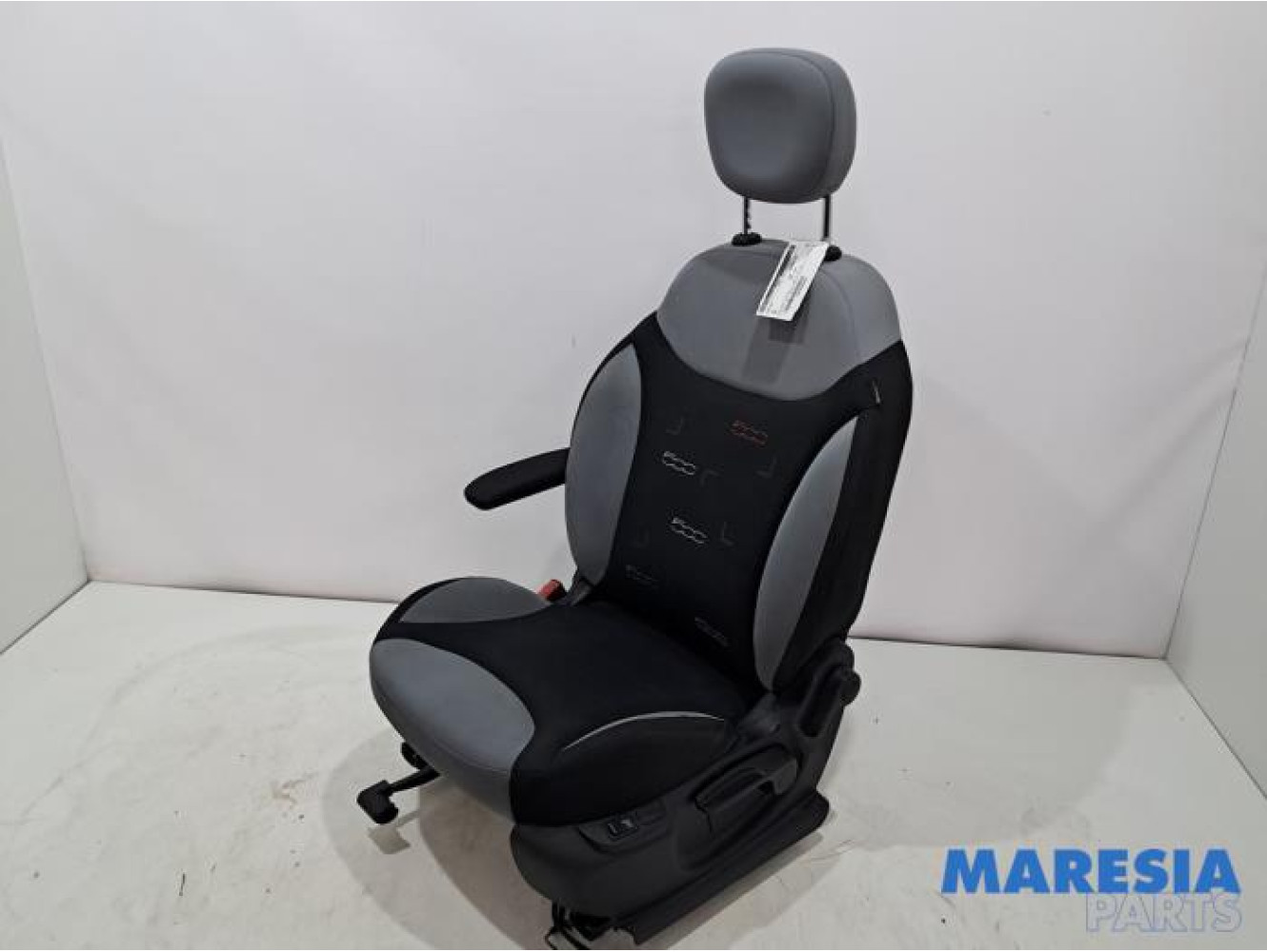 Fiat - 500L - Sitz links