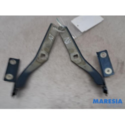 Citroen - Berlingo - Bonnet Hinge