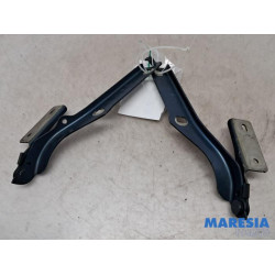 Citroen - Berlingo - Bonnet Hinge