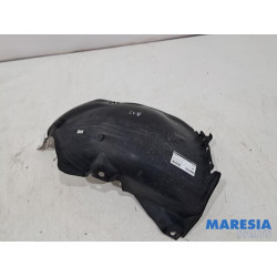 Renault - Clio - Wheel arch liner