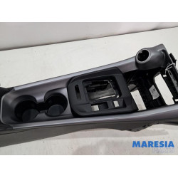 Alfa Romeo - Tonale - Console centrale
