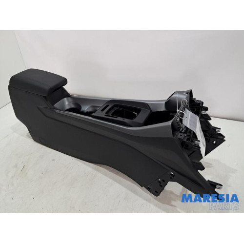 Alfa Romeo - Tonale - Console centrale