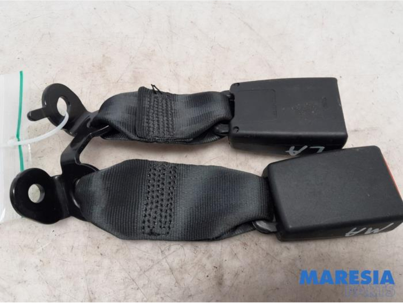 Citroen - DS3 - Rear seatbelt buckle, left
