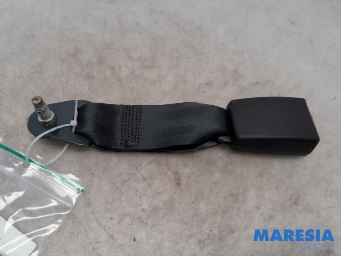 Citroen - DS3 - Rear seatbelt buckle, right