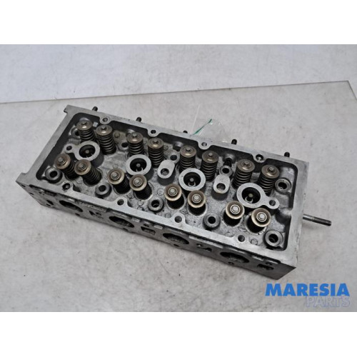 Fiat - Punto - Cylinder head