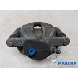 Renault - Clio - Front brake calliper, right