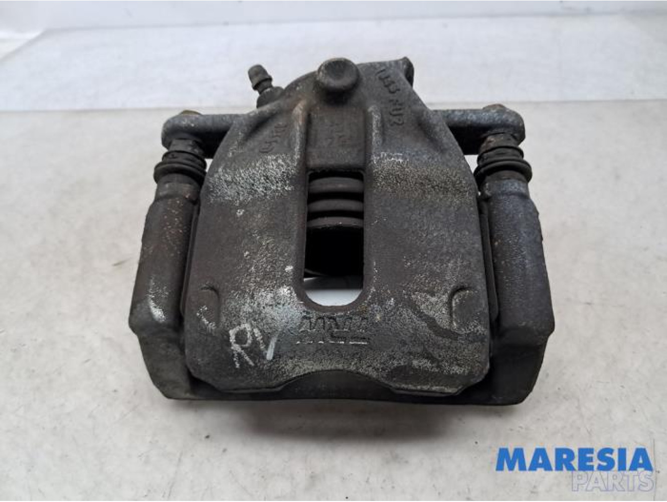 Renault - Clio - Front brake calliper, right