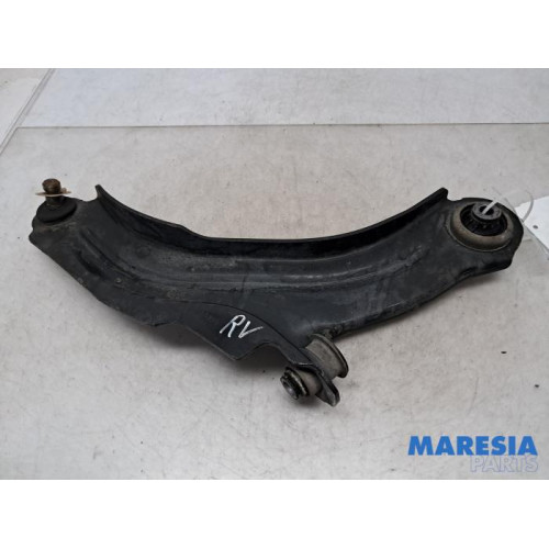 Renault - Clio - Bras de suspension bas avant droit